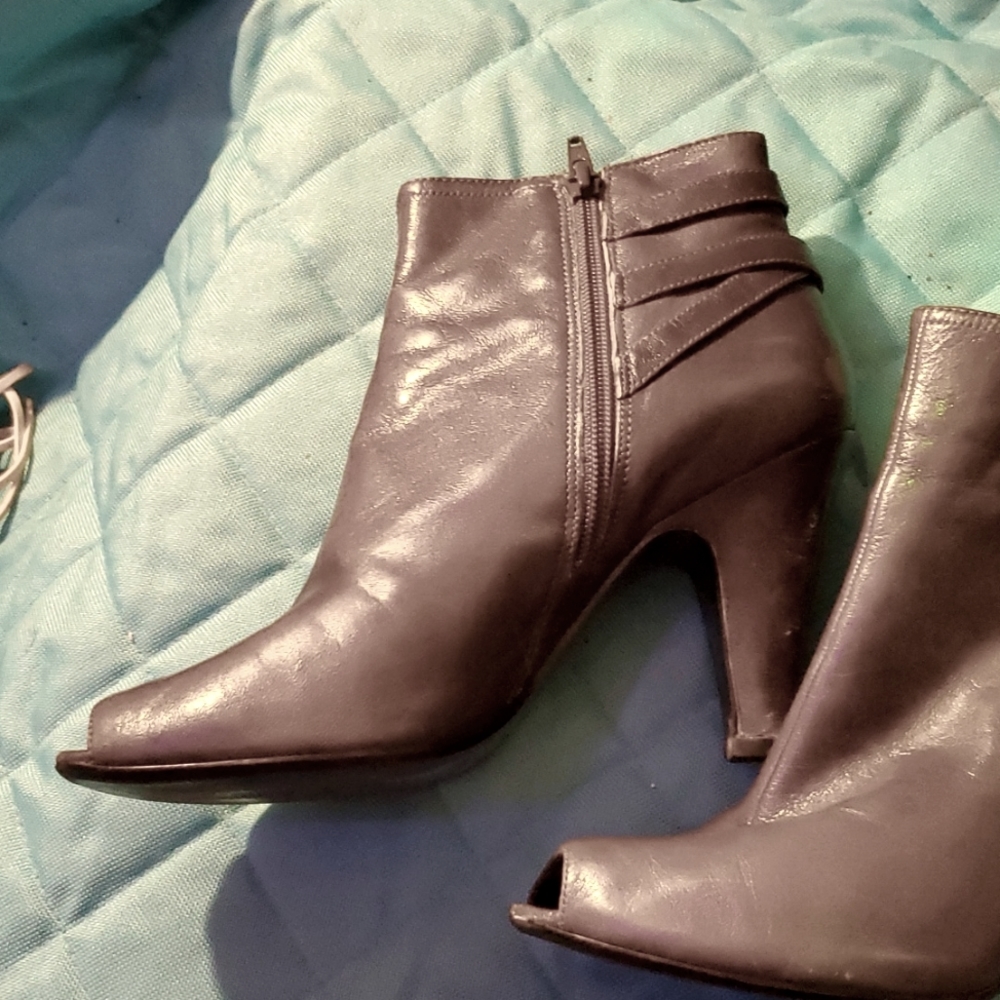 Booties - Picture 3 of 10